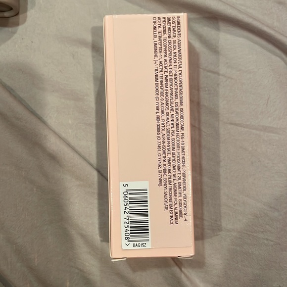 Charlotte tillbury airbrush foundation - Picture 2 of 3